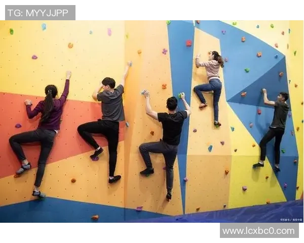 深圳攀岩队的意识提升与团队精神探索聚焦攀岩运动的未来发展